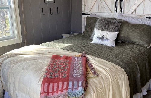 Liberty Cottage | Lake Cottage