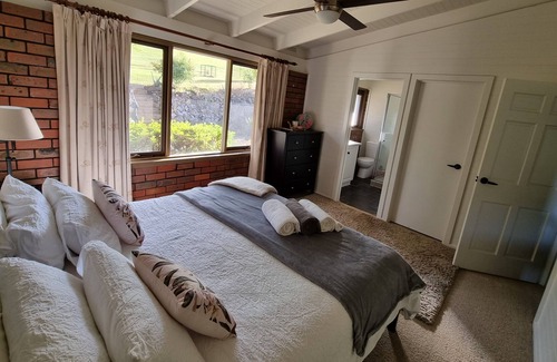 Eildon House | Lake Country Breathtaking Estate