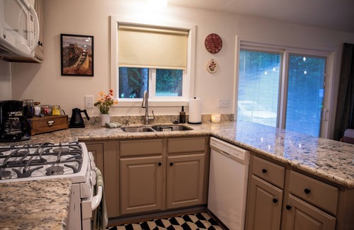 Hoodsport House | Lake Cushman Wellness Retreat