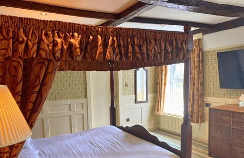 Bassenthwaite Hotel | Lake District Castle Inn
