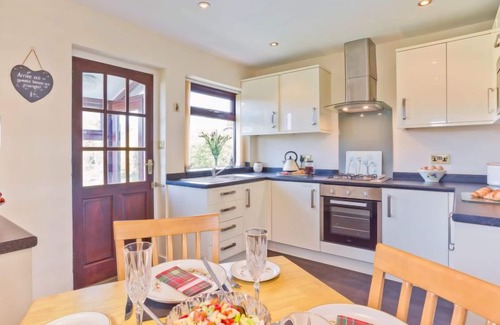 Kents Bank House | Lake District Coastal Cottage by Interhome
