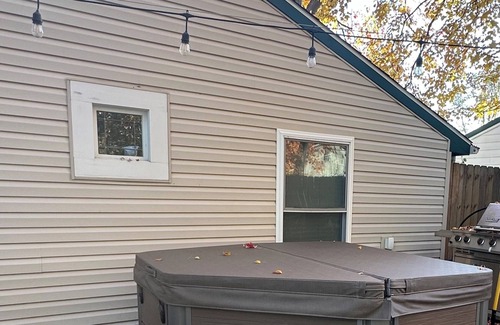 Lexington Cottage | Lake Escape Lexington Cottage with Private Beach Access to Lake Huron!