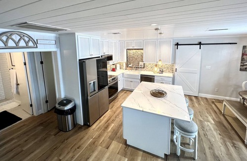 Telogia Cottage | Lake Escape~Tranquility sleeps 8+ in Tallahassee