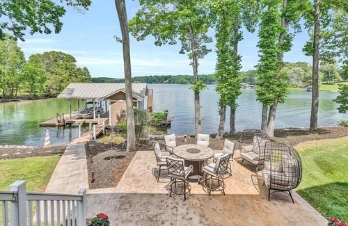 Westlake Corner House | Lake Estate!