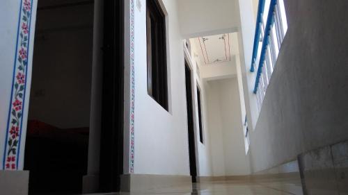 Lake Swaroop Sagar House | Lake face