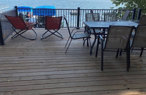 Spicer House | Lake Florida Getaway