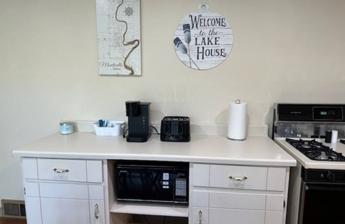 Monticello House | Lake Freeman house w/boat dock. Minutes from Indiana Beach/Lake Shafer