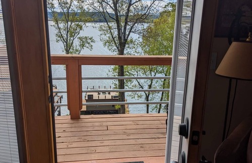 Groveoak Cabin | Lake front 2-BR cabin,Guntersville Lake in Scottsboro, AL with spectacular views