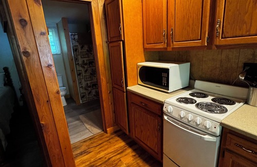 Moriah Center Cabin | Lake Front Cabin with free WiFi - Adirondacks High Peaks Region - Lake Placid