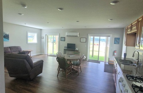 Horton Apartment | Lake front cottage Apartment