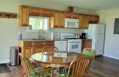 Horton Apartment | Lake front cottage Apartment
