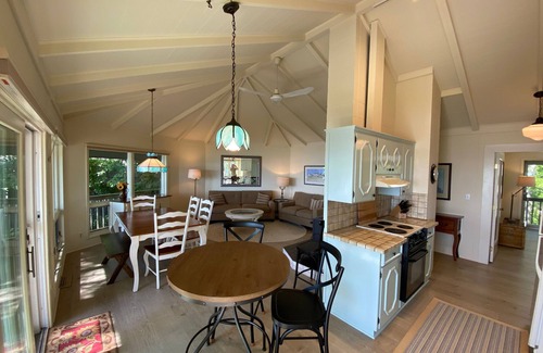 Shelby Cottage | Lake Front Cottage Retreat