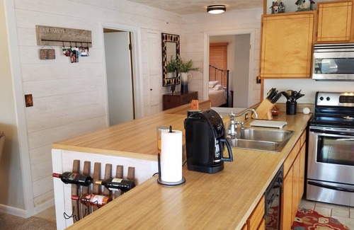 Quail Ridge House | Lake Front Cozy cottage