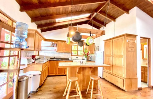 Santa Cruz La Laguna Ski Chalet | Lake Front Paradise/Nature & Mayan Culture Collide