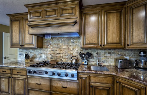 Lakehead House | Lake Front House - Gorgeous View!