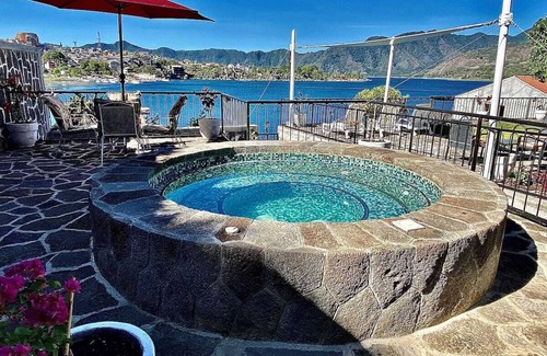 San Pedro La Laguna Ski Chalet | Lake Front House
