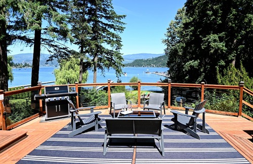 Blind Bay House | Lake Front, Stunning Lake Views, Family Friendly, hot tub