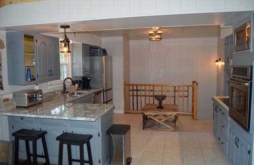 Treasure Lake House | Lake Front w/1.5 Acre Private Lot, Hot Tub, Paddle Boat, & Kayaks