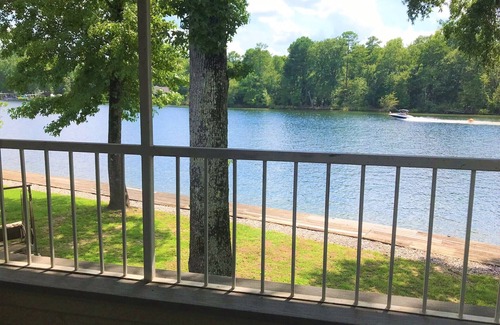Mid America Condo | Lake Hamilton Hideaway