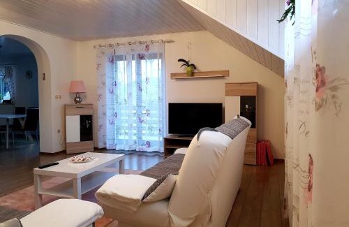 Medvode Apartment | Lake House Apartment