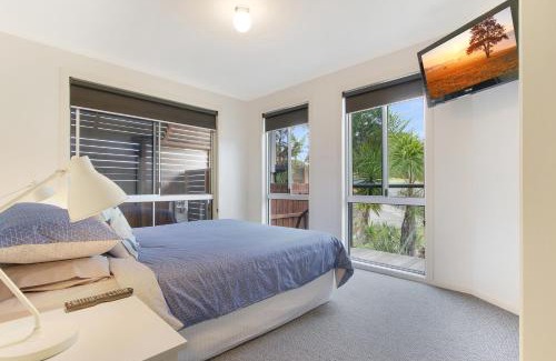Lake Tyers Beach House | Lake House