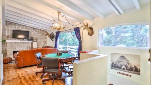 Cedar Glen Ski Chalet | Lake house Cabin - Lake Arrowhead