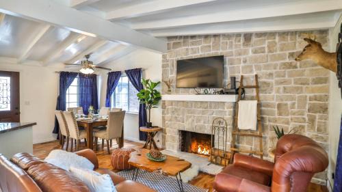 Cedar Glen Ski Chalet | Lake house Cabin - Lake Arrowhead