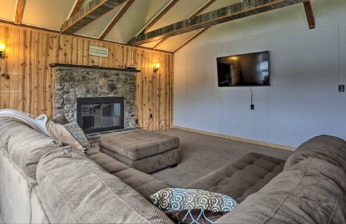 Port Jervis House | Lake House in Hudson Valley! - 20 Min. to Legoland NY. Great Family Stay!