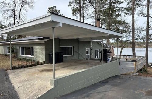 Gilbert House | Lake house on Lake Murray with private dock and boat ramp.