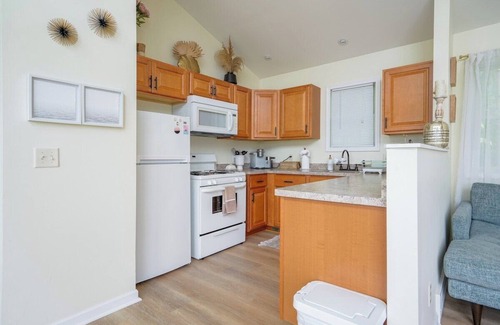Rushville House | Lake House-Sunset Views-HOT TUB-Couples Retreat