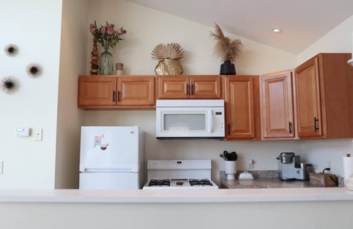 Rushville House | Lake House-Sunset Views-HOT TUB-Couples Retreat