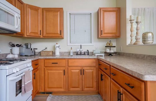 Rushville House | Lake House-Sunset Views-HOT TUB-Couples Retreat