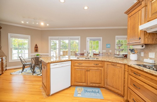 Semora House | Lake Hyco Retreat - Family Friendly, VIR, Raleigh, Durham, RDU