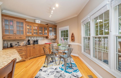 Semora House | Lake Hyco Retreat - Family Friendly, VIR, Raleigh, Durham, RDU