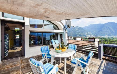 Costa Volpino Apartment | Lake Iseo Lovely Apartament