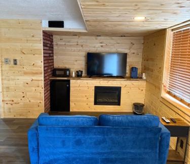 Pana Hotel | Lake lawn inn