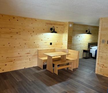 Pana Hotel | Lake lawn inn