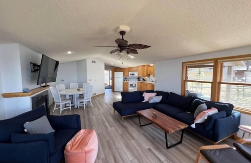Hillman Cabin | Lake Life Cabin