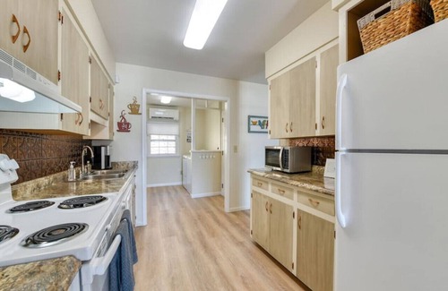 Lake Junaluska House | Lake Life House - 1 min walk to Lake J Assembly -10 min to Waynesville & BR Pkwy