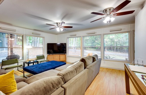 Cape Royale Cabin | Lake Livingston Cabin: Half-Mi to the Water!