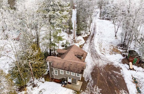 Saginaw Cabin | Lake Loft at Grand Lake Getaway | Custom Sauna
