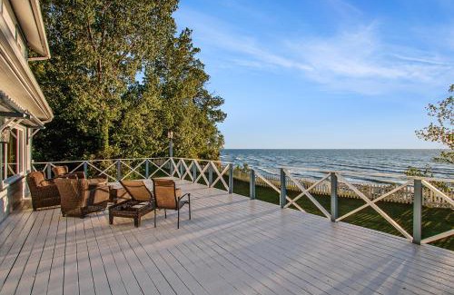 Lake Michigan Beach House | Lake Michigan Retreat- Upper Duplex