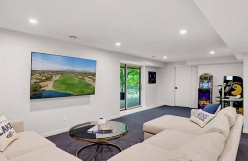 Mound House | Lake Minnetonka 4-bedroom home.