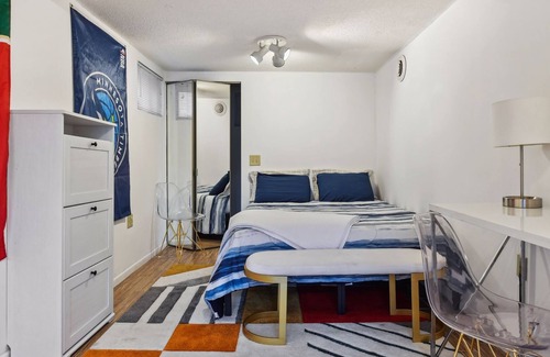 Mound House | LAKE MTKA Waterfront Modern Farmhouse Extended Stays