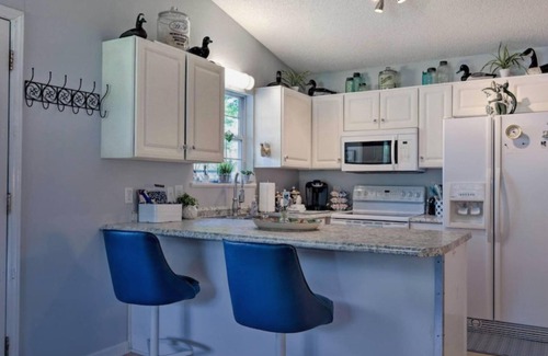 Mayhew House | Lake Norman Cottage
