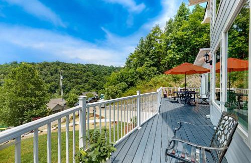Maynardville House | Lake Norris Epic Aqua Haven