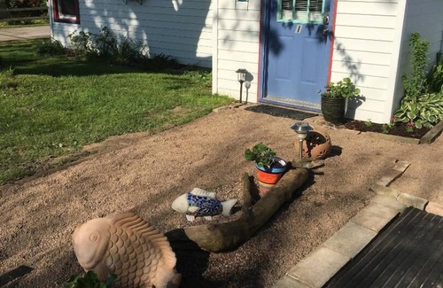 Fancher Cottage | Lake Ontario - 1 Bedroom Between Rochester and Niagara Falls