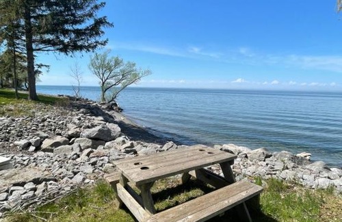 Wilson House | Lake Ontario House with beach