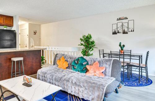 Mount Park Apartment | Lake Oswego Condo with Balcony, 3 Mi to the Water!