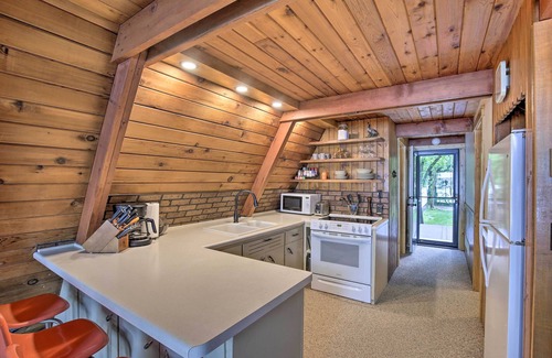 Stockholm Cottage | Lake Pepin Cottage w/Decks + Private Beach!